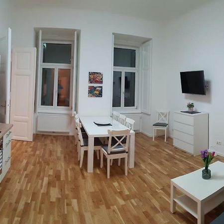 Central Living - Naschmarkt Βιέννη Εξωτερικό φωτογραφία